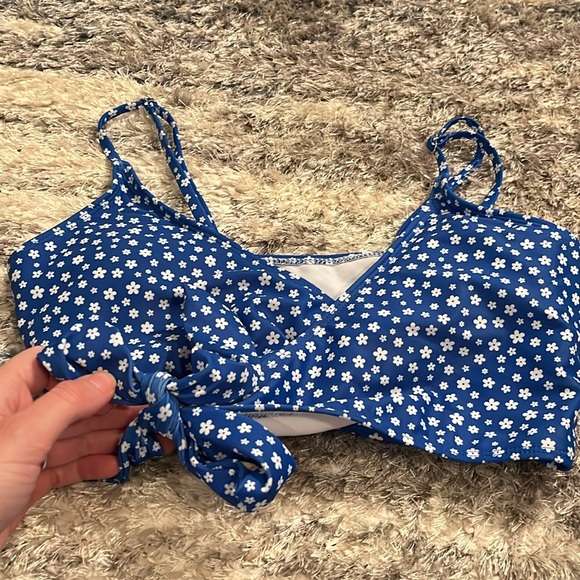 High waisted bikini, blue floral, front tie - Picture 3 of 3